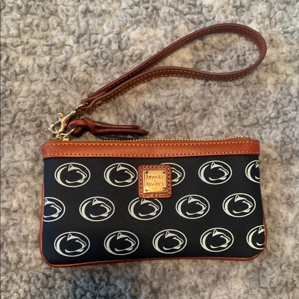 NWT - Dooney & Bourke Penn State Wristlet